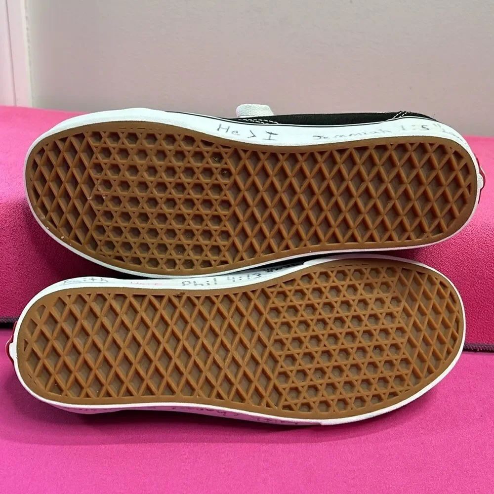 Vans M8W9.5 Scriptures written on soles - Picture 5 of 6